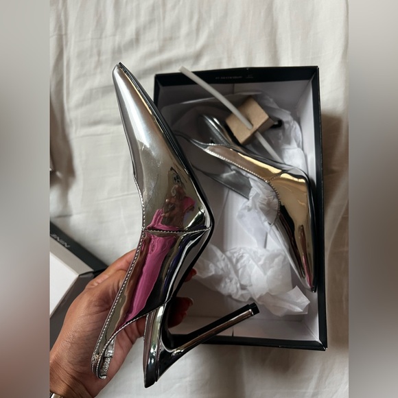 Nine West metallic silver slingback pump - Picture 2 of 6